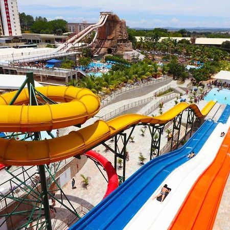 Lacqua Diroma Oficial - Diroma Acqua Park Incluido - Com Roupa De Cama E Banho Caldas Novas Esterno foto